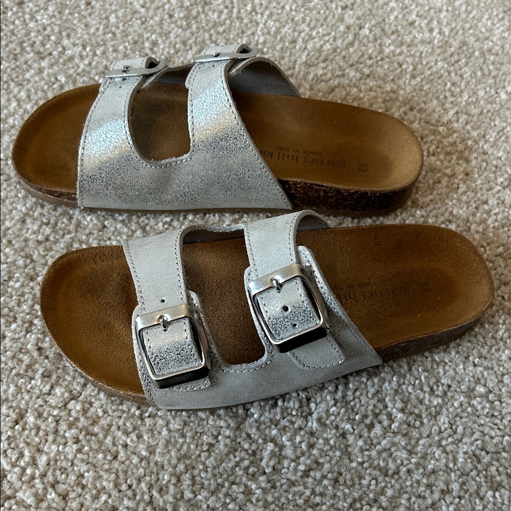 LIKE NEW Garnet Hill Kids Silver Metallic Sandals - Picture 3 of 8